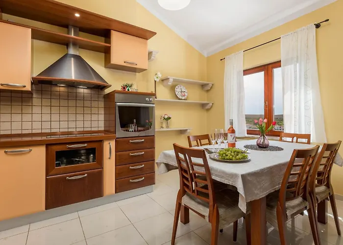 Amazing In Apartamento Povljana