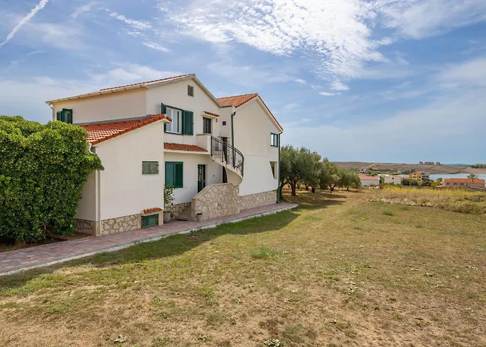 Apartamento Amazing In Povljana