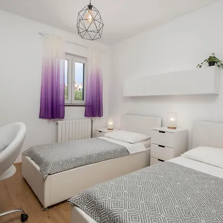 Awesome In With House Sea View Povljana