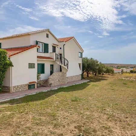 Apartment Awesome In With House Sea View Povljana