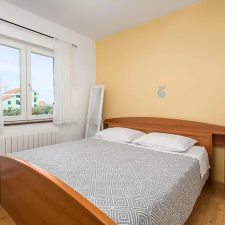 Awesome In With House Sea View